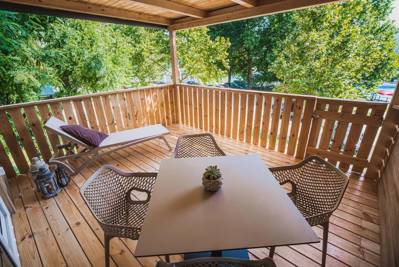 Premium Mobile Tree House With Thermal Riviera Tickets Чатеж-об-Саві Екстер'єр фото