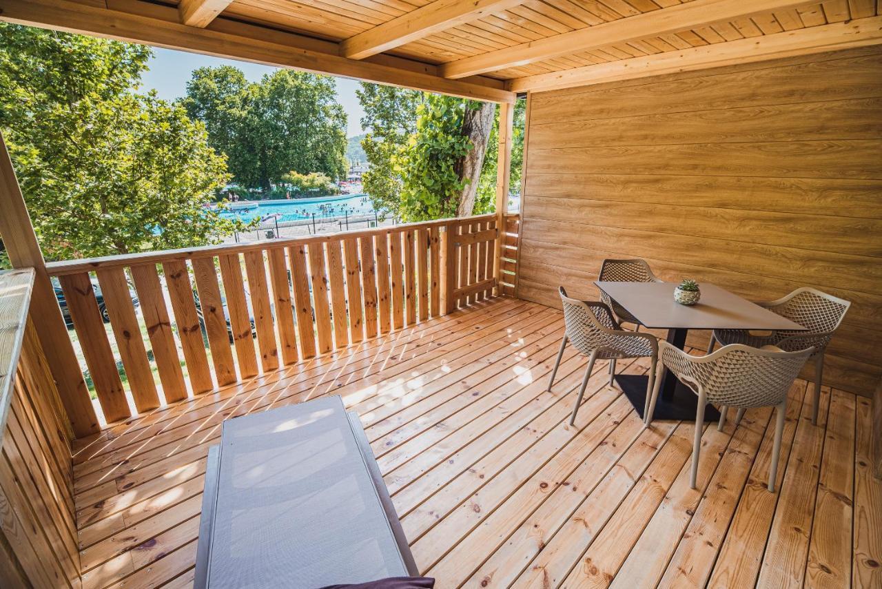 Premium Mobile Tree House With Thermal Riviera Tickets Чатеж-об-Саві Екстер'єр фото
